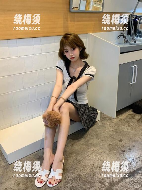 一口吃下去的秘密，在51cg吃瓜网站独家发布，果然是‘瓜’不可收！