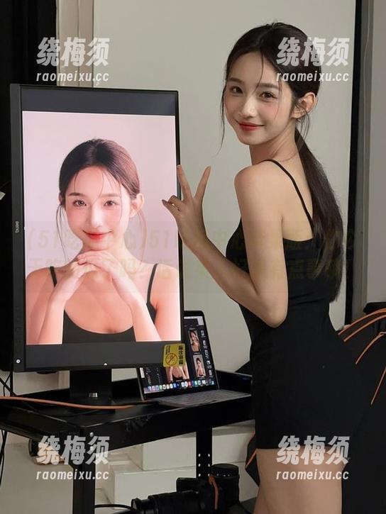 51吃瓜中心苹果版：你今天吃到瓜了吗？话说某人好像有点事哦！