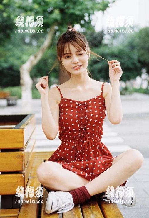 52吃瓜网登录后，你会发现八卦好像也会甜蜜？
