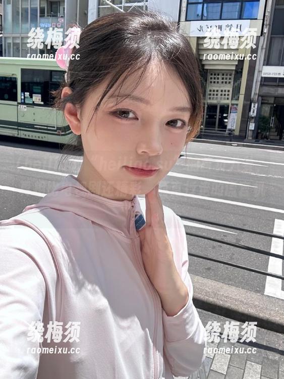 “heiliao.su”的首页八卦，真相比电视剧还精彩，简直行走的谎言机！