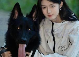 热门大瓜轰炸中，五一吃瓜互动热炒，记得先收藏再吃就对了！