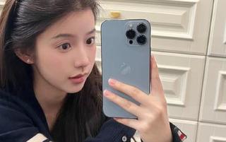 我在五一吃瓜官网发布的评论下，发现了一种新型社交玩法！