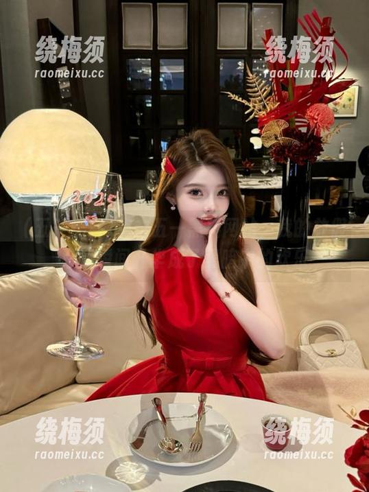 点击五一黑料网站，我的放假心情瞬间升华成了黑暗中的欢乐