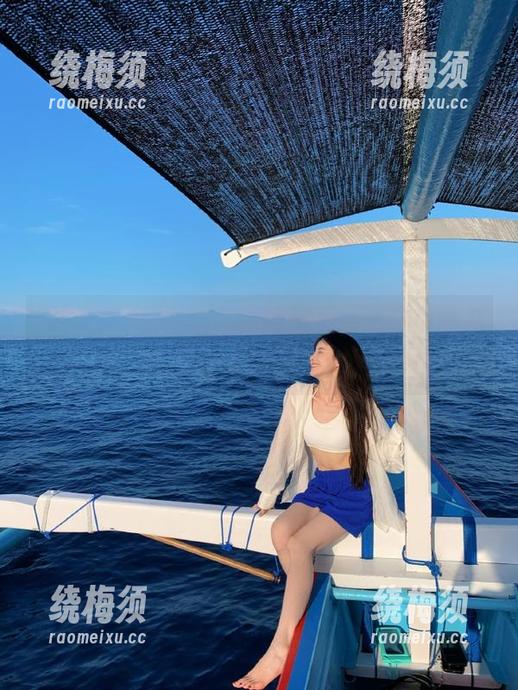 俄罗斯吃瓜网首页：今日份的八卦，感觉不止瓜，还有点沙…