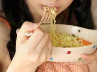 如果‘www.51吃瓜网’的app能聊点正事，那我也忌口不看吗？