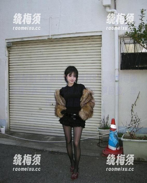 跨越时空的黑料91，免费带你在线一区二区，无限次数的囧事回放，别说我没提醒你哦！