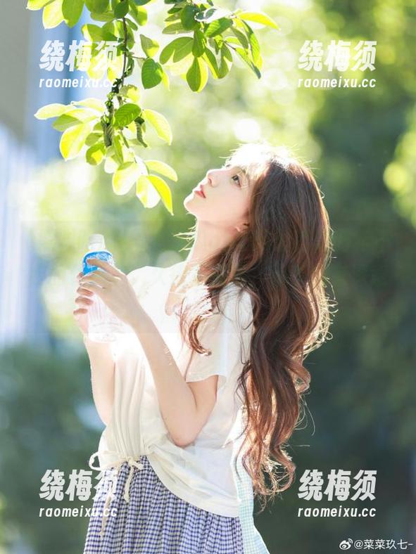黑料吃瓜app网址就像万年不变的休息室，久待不久离，似乎颇有深意？