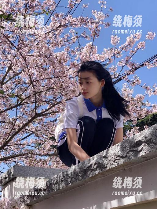 黑料正能量入口揭晓：都说首页神秘，打开后我直接愣住了，eri的世界到底有什么啊？