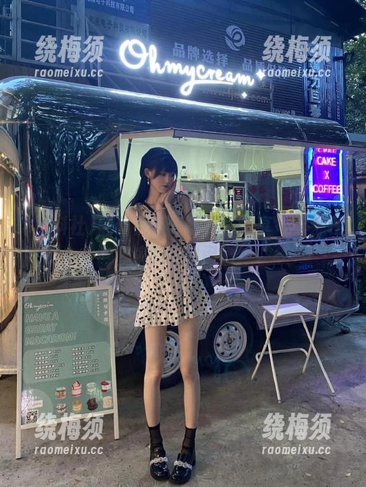黑料社不知疲倦，分享每天都在上演的明星闹剧！